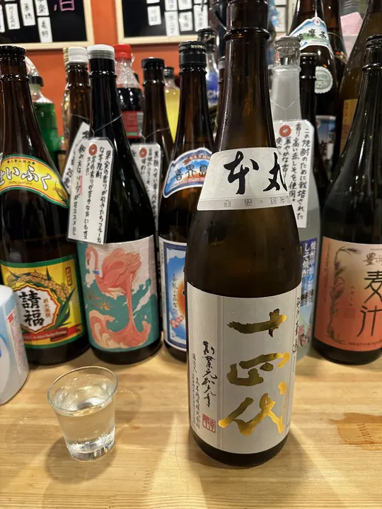 日本·大阪 · 酒瓶与酒杯 · 2024-06-20